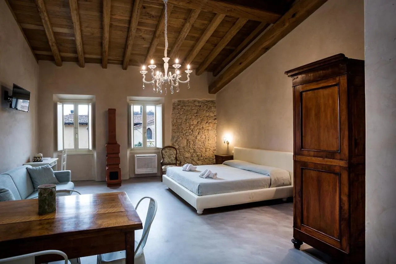 Agriturismo Pratello 파뎅게술가르다 0*,
