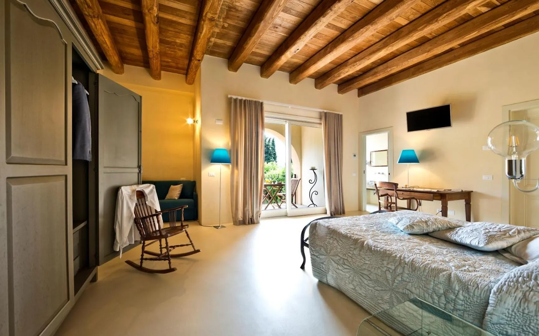 Agriturismo Pratello 파뎅게술가르다 0*,